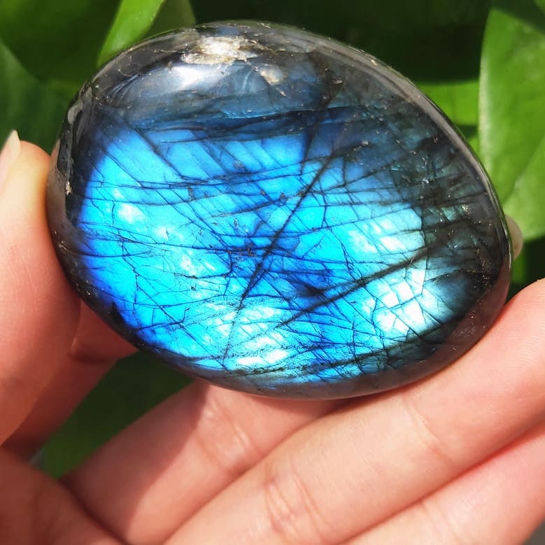 Labradorite / Spectrolite - propriétés, vertus et purification