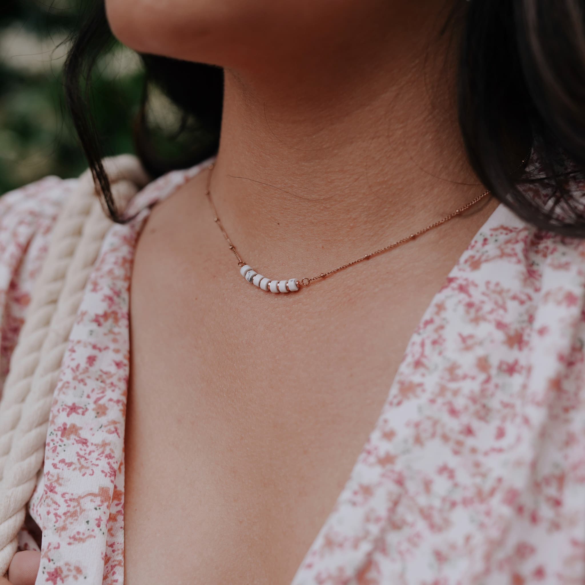 Collier, bracelet et boucles d'oreilles Piana en pierres Howlite - SLOYA