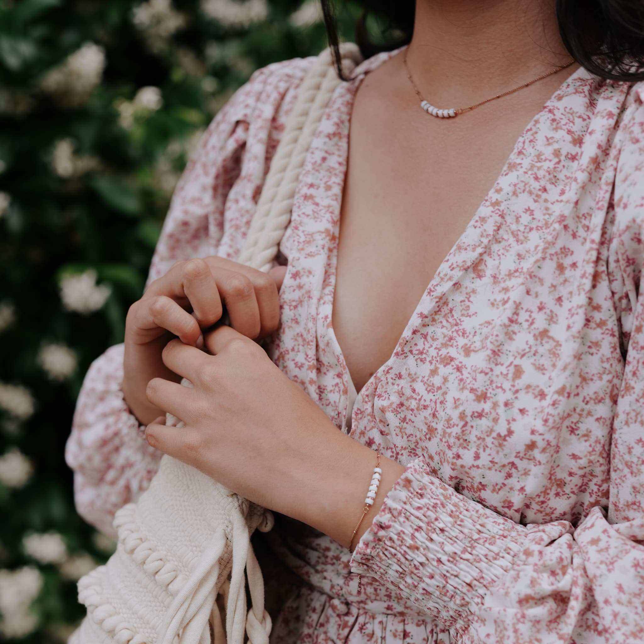 Collier, bracelet et boucles d'oreilles Piana en pierres Howlite - SLOYA