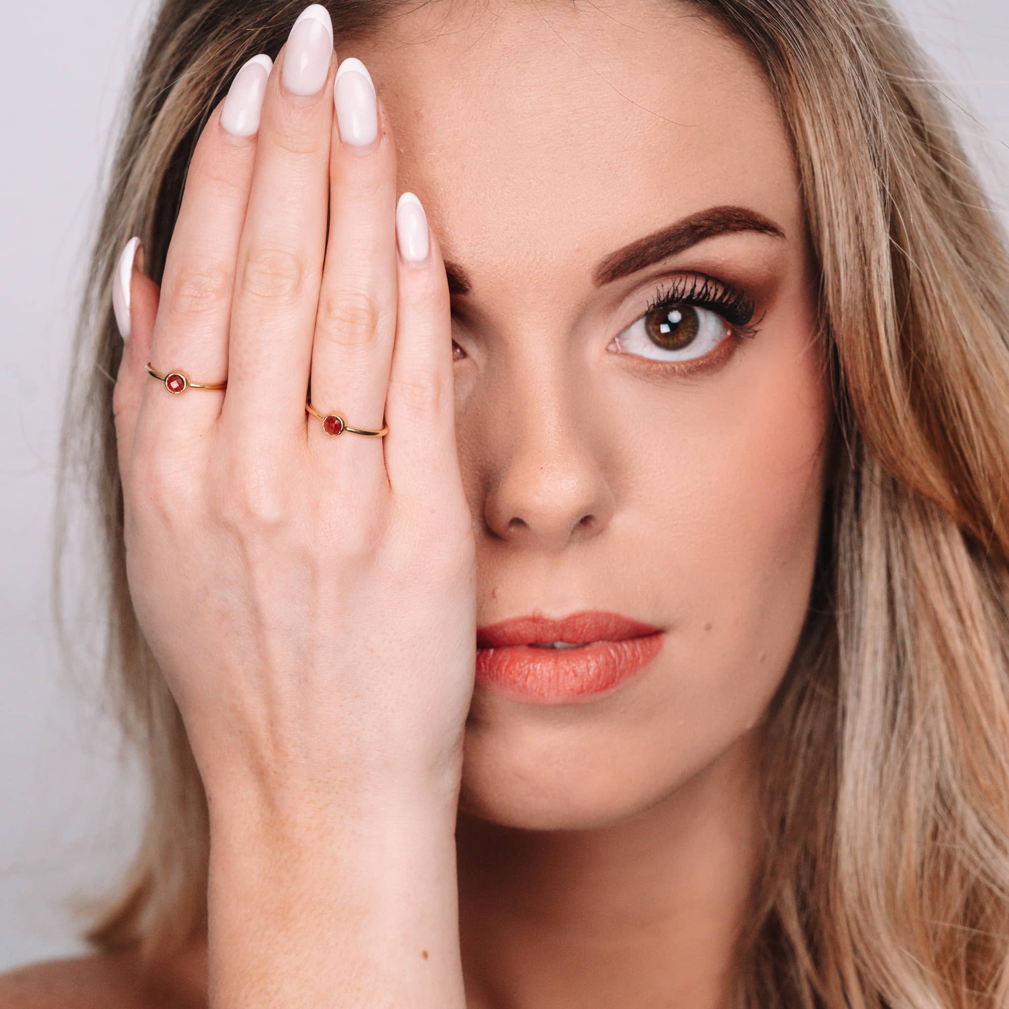 Bague Gemia en pierre Grenat plaqué or - SLOYA