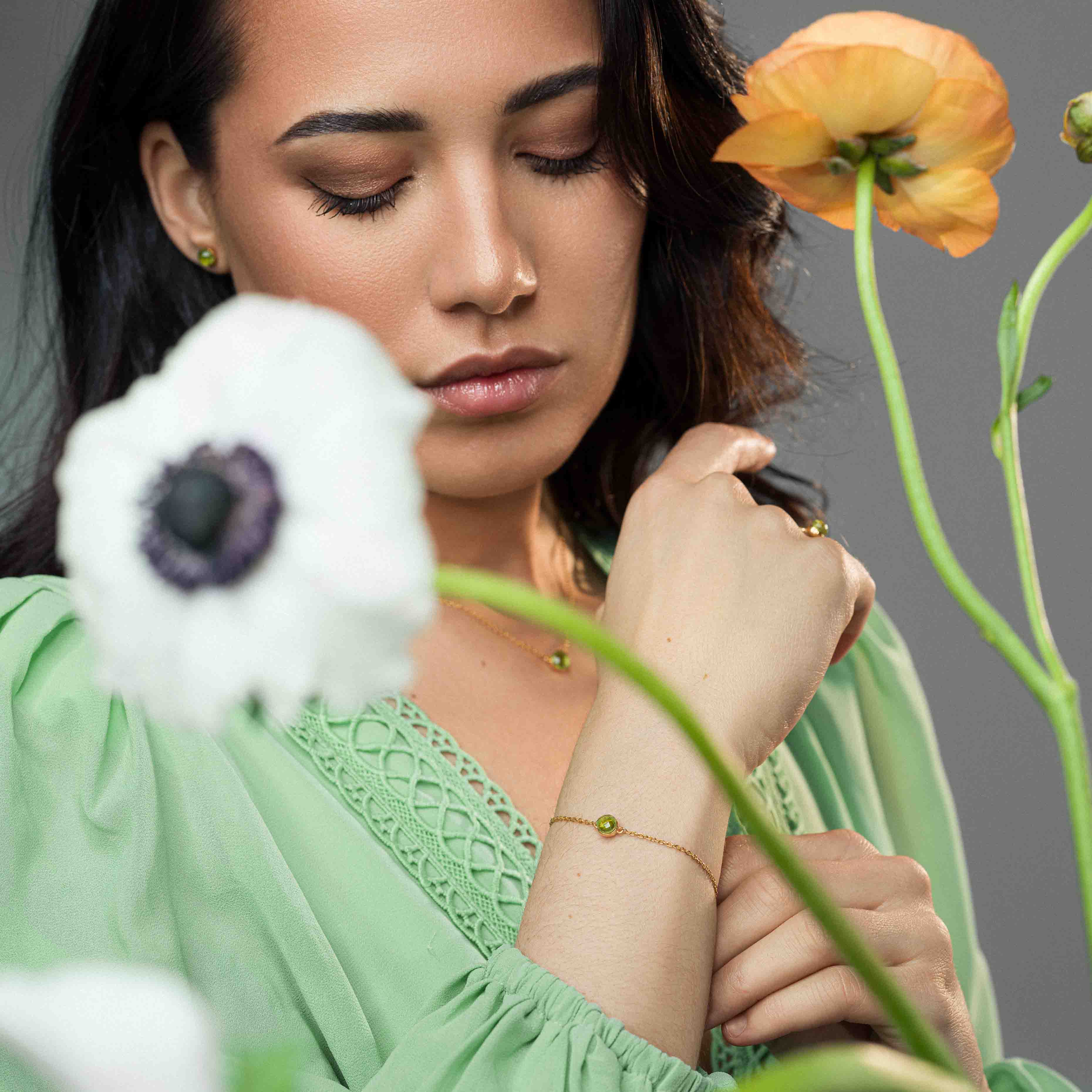 Collier, bracelet et boucles d'oreilles Aurora en pierres Péridot - SLOYA