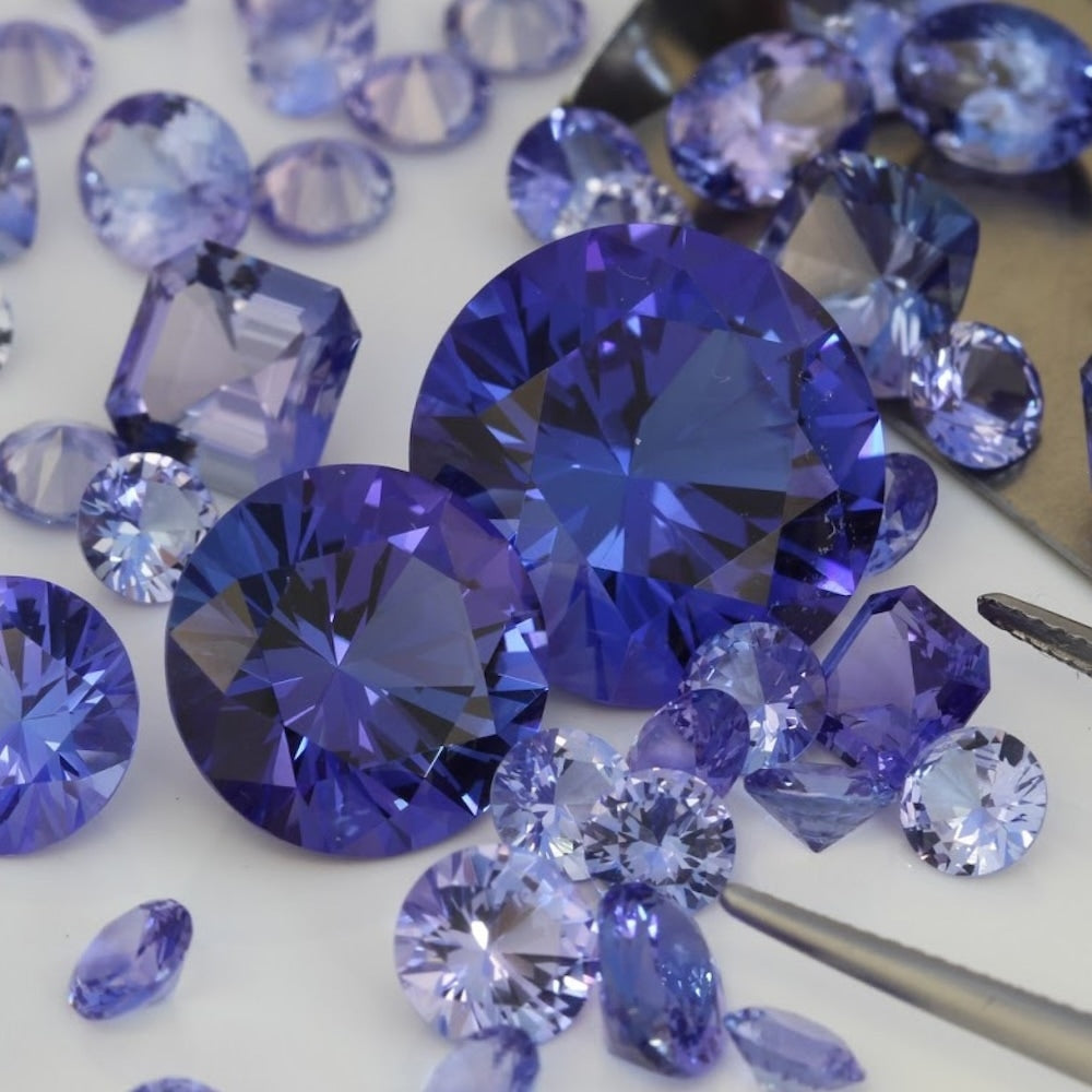 La pierre de Tanzanite sloya