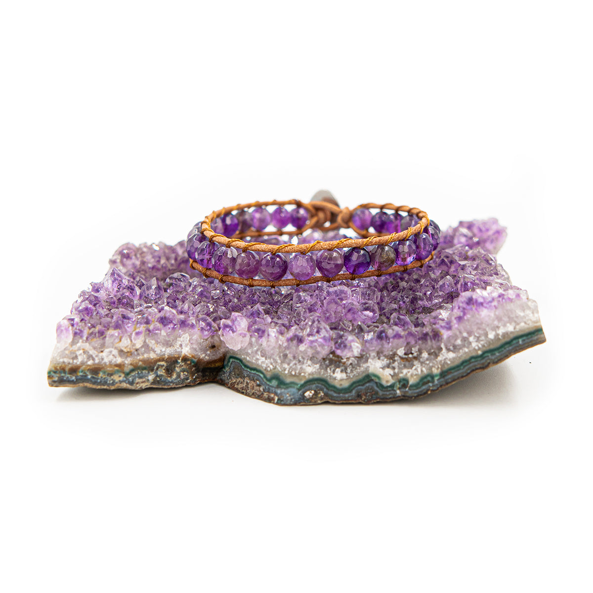 Pierre améthyste brut et Bracelet ELDA en pierres naturelles d'améthyste violet et cuir - SLOYA