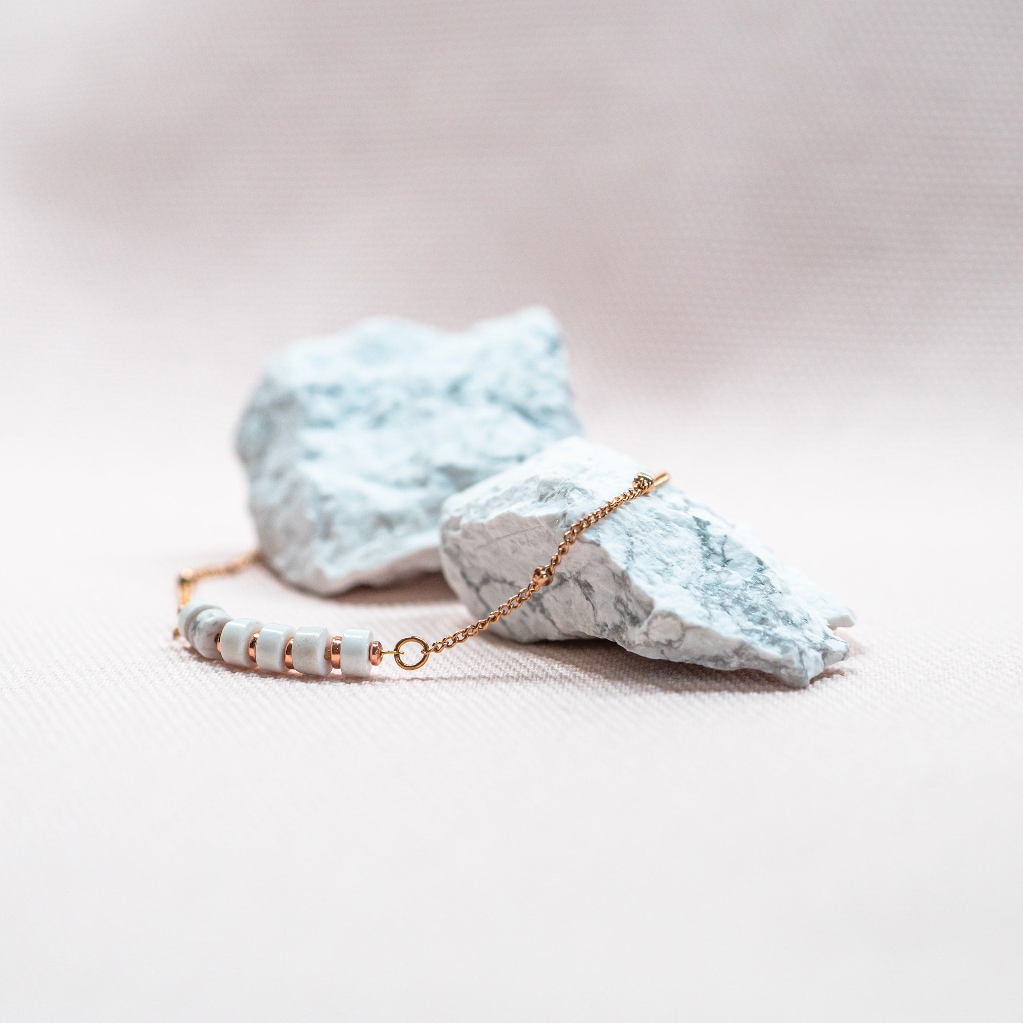 Bracelet PIANA en pierres Howlite - SLOYA