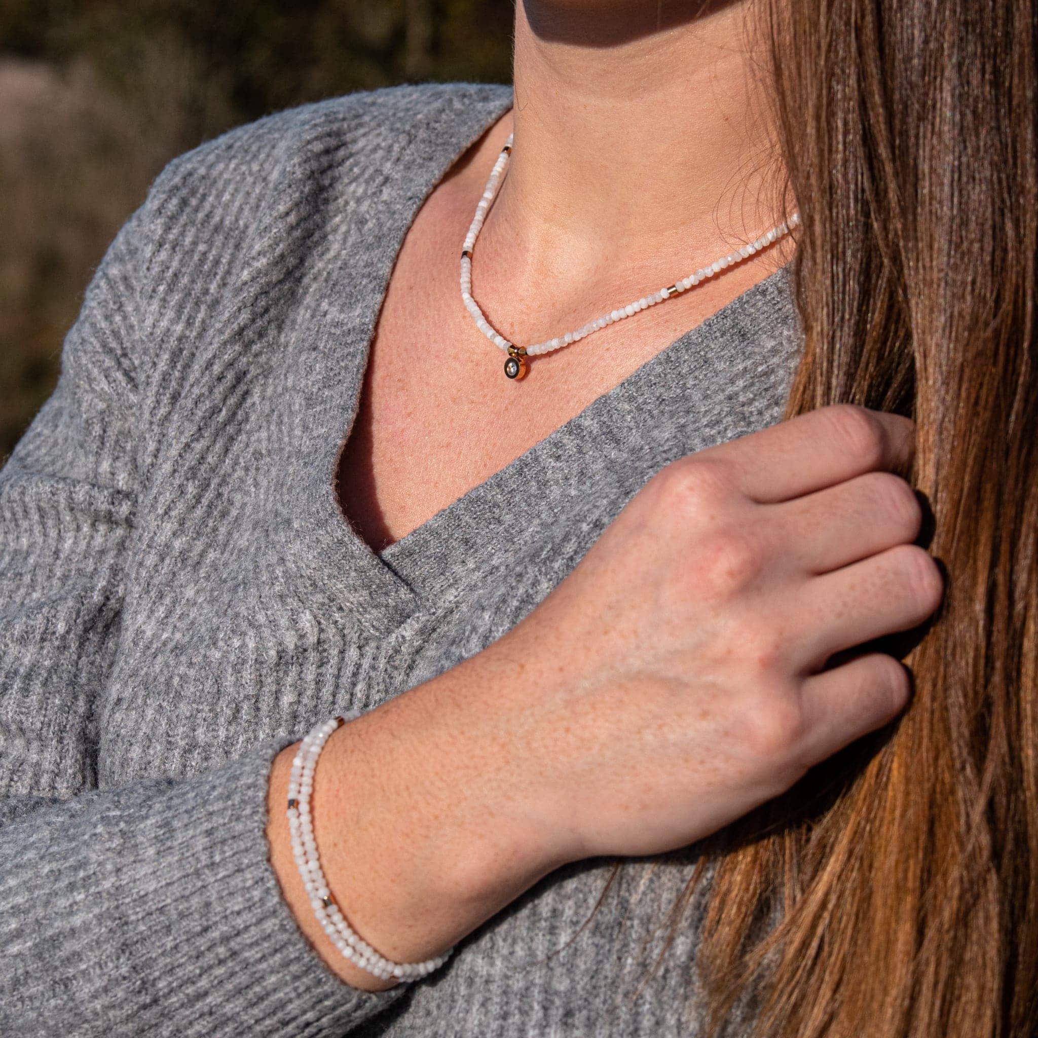 Collier bracelet et boucles d'oreilles LUMIA en pierres de Lune - SLOYA